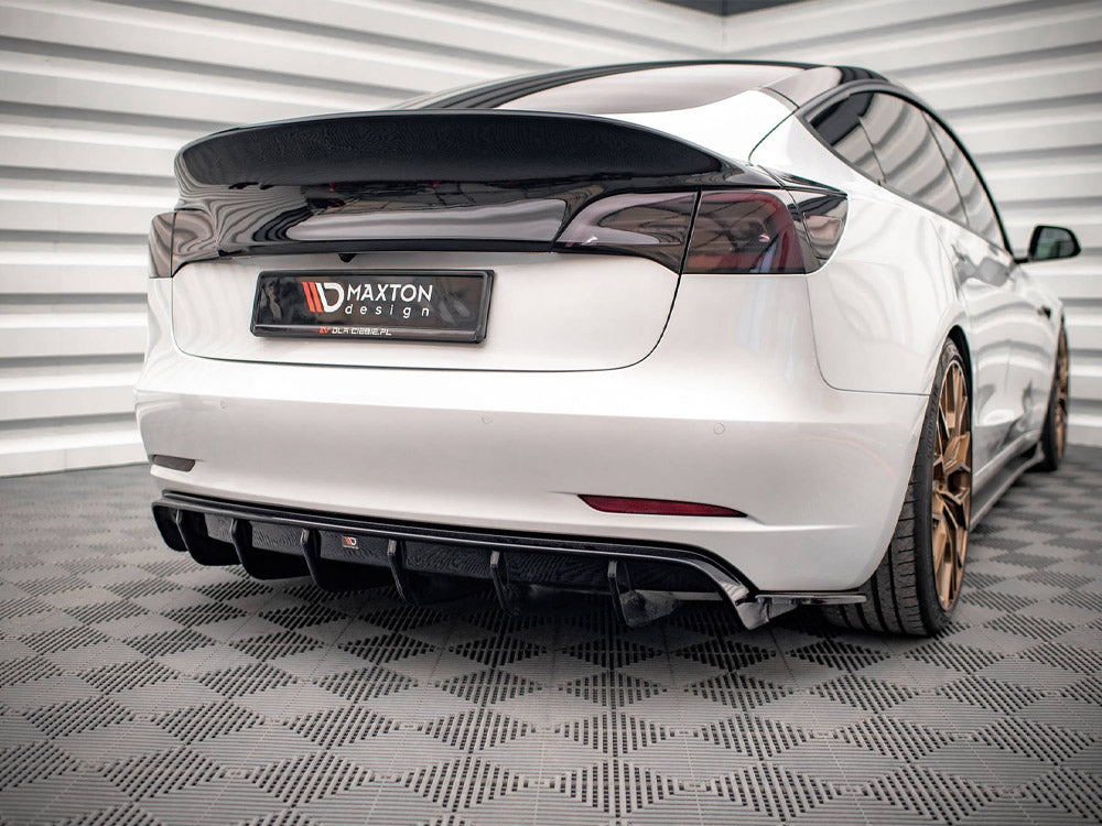 Rear Valance V.2 Tesla Model 3 2017- Maxton Design