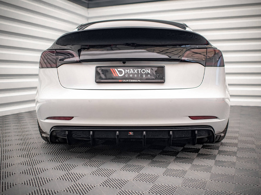 Rear Valance V.2 Tesla Model 3 2017- Maxton Design