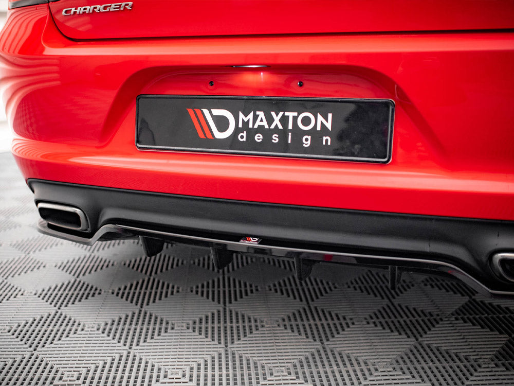 Central Rear Splitter (Vertical Bars) Dodge Charger RT Mk7 Facelift 2014- Maxton Design