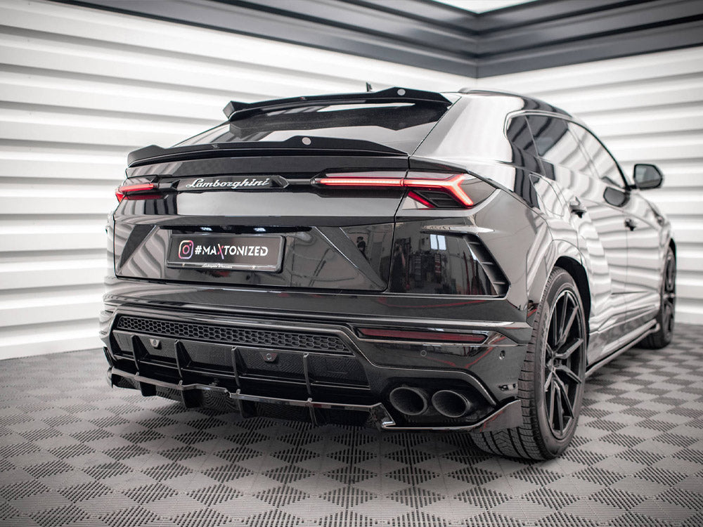 Central Rear Splitter (Vertical Bars) Lamborghini URUS MK1 Maxton Design