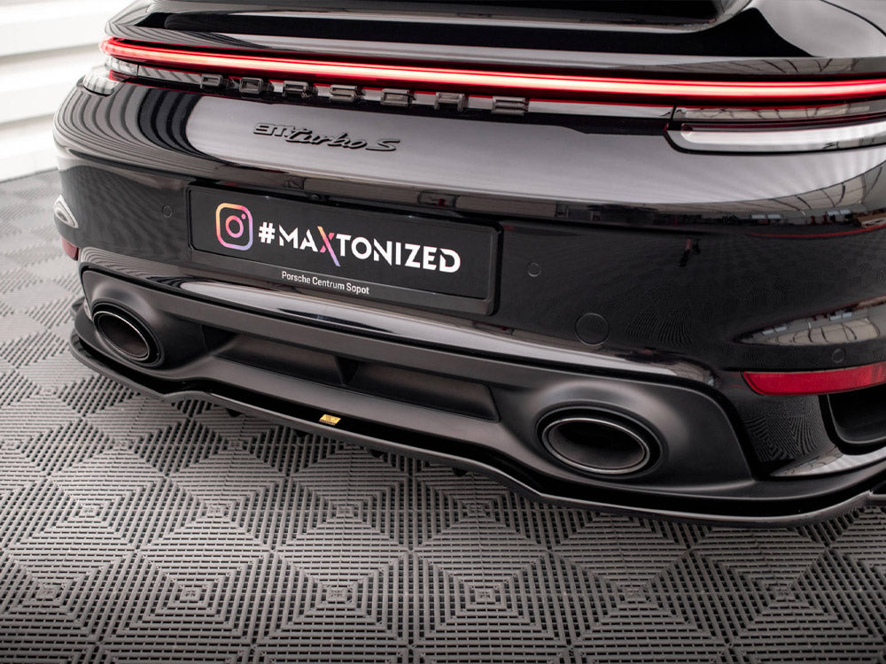 Central Rear Splitter (Vertical Bars) Porsche 911 Turbo S 992 Maxton Design