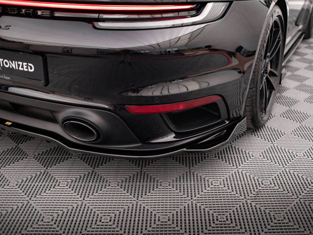 Central Rear Splitter (Vertical Bars) Porsche 911 Turbo S 992 Maxton Design