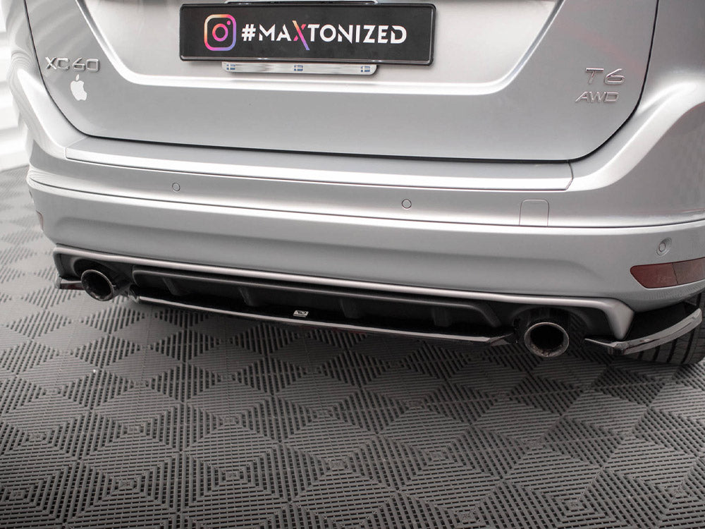 Central Rear Splitter Volvo XC60 R-Design Mk1 Facelift Maxton Design