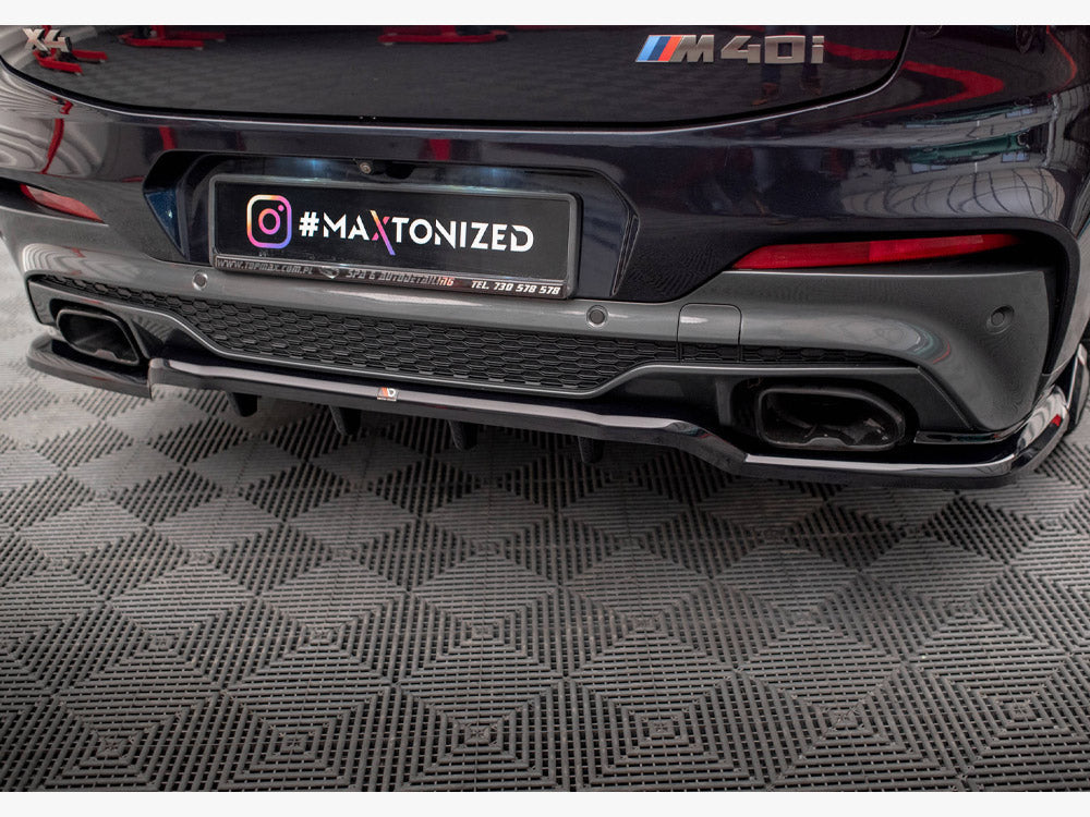 Central Rear Splitter (Vertical Bars) V.2 BMW X4 M-Pack G02 Maxton Design