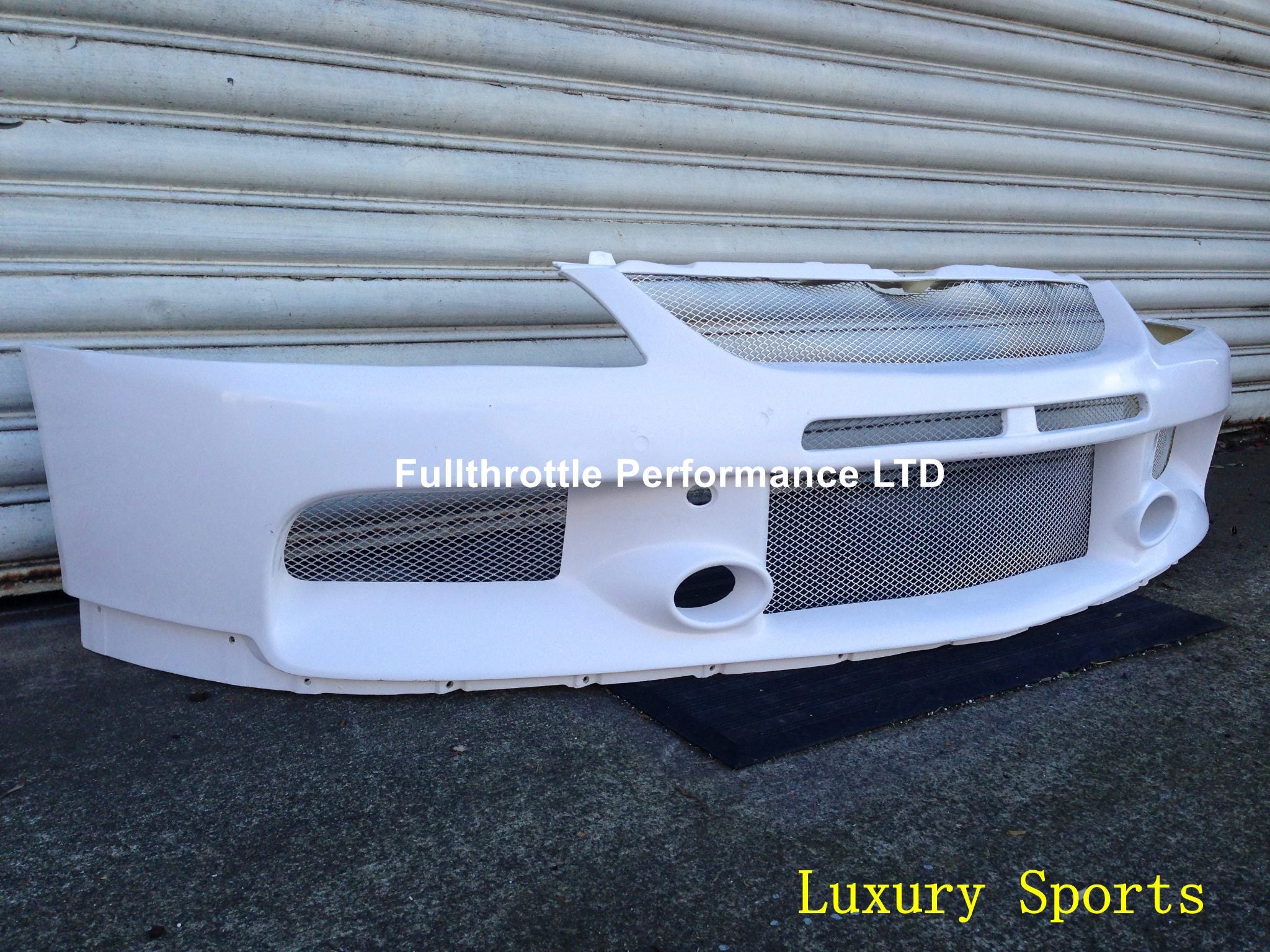 Luxury Sports Factory EVO 9 Style Front Bumper For Mistubishi EVO 7-9