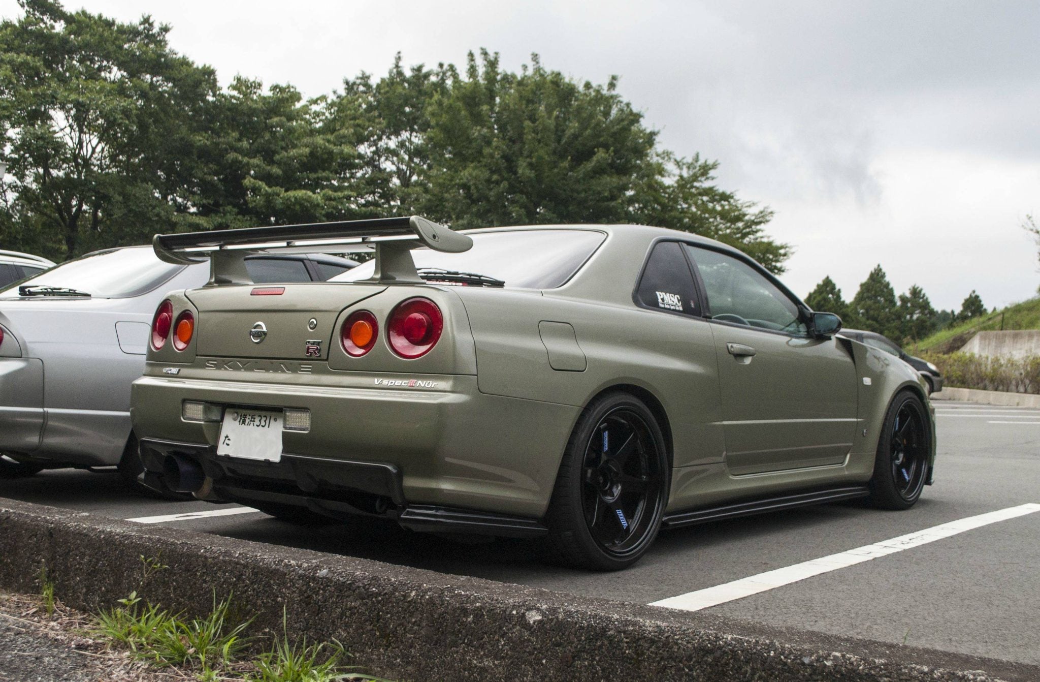 Luxury Sports Ztune Style Front Fender For Nissan Skyline R34 GTR