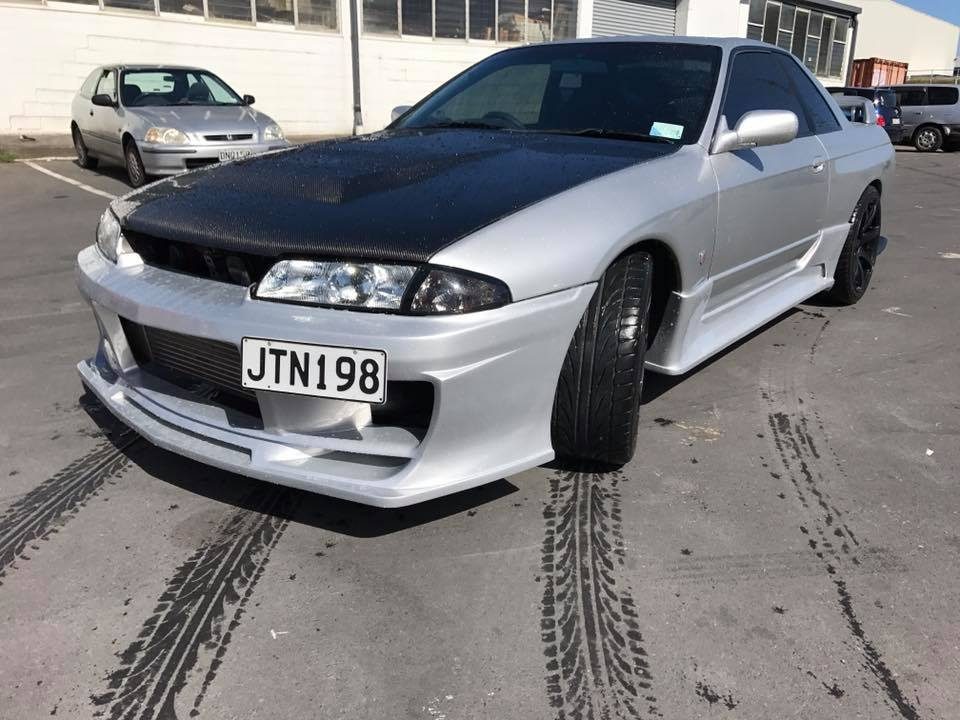 Luxury Sports Do Luck GTR Style Side Skirts For Nissan Skyline R32