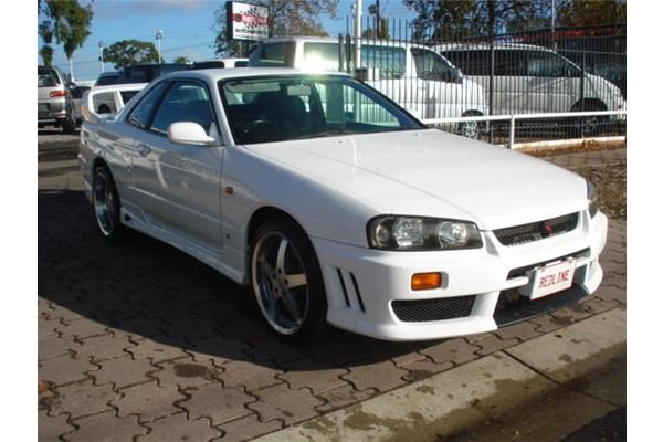 Luxury Sports Nismo Style Front Bumper For Nissan Skyline R34 GTT -PP