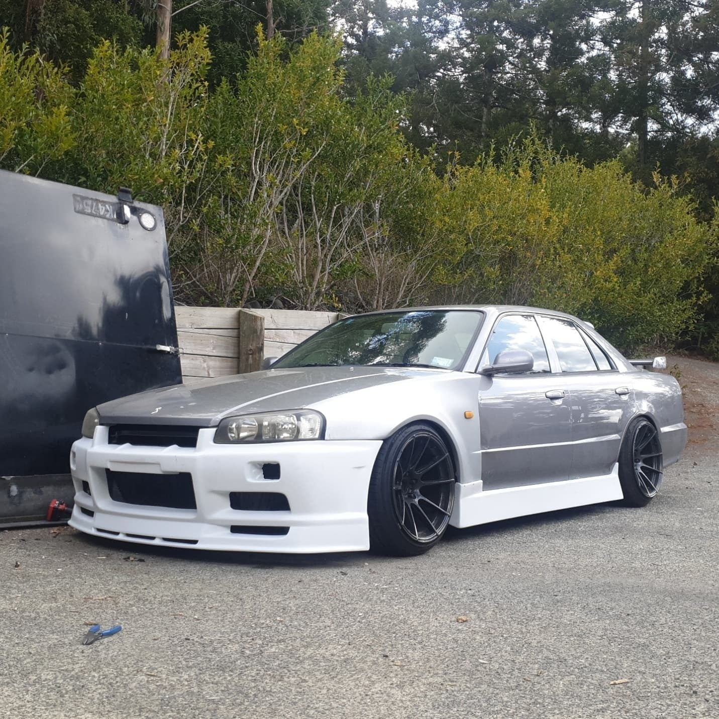 Luxury Sports Ztune Style Front Fender For Nissan Skyline R34 GTR