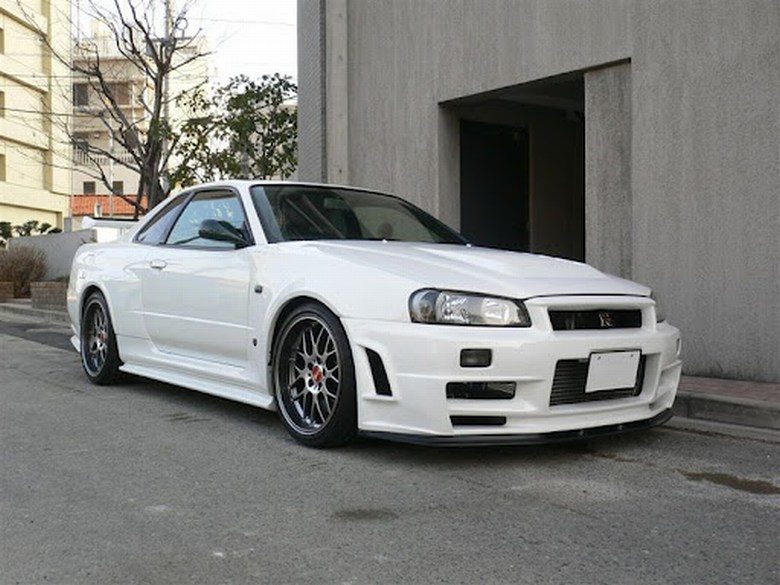 Luxury Sports Ztune Style Front Bumper For Nissan Skyline R34