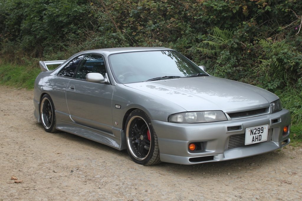 Luxury Sports Factory GTR Style Front Bumper For Nissan Skyline R33