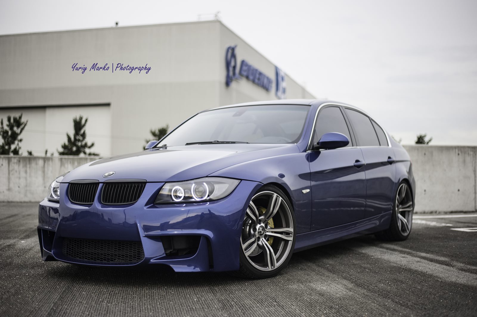 Luxury Sports 1M Style Front Bumper For BMW E90 Pre Lci