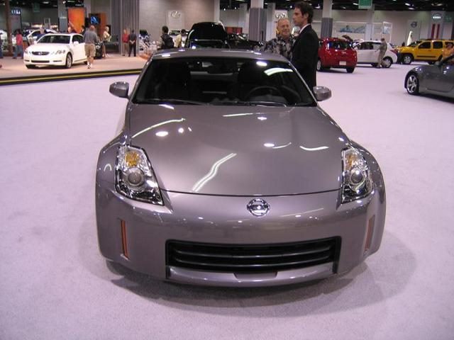 Luxury Sports HR Style Bonnet For 350z Fiberglass-PP