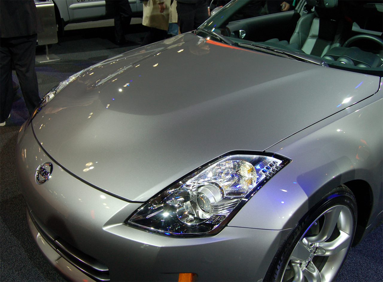 Luxury Sports HR Style Bonnet For 350z Fiberglass-PP