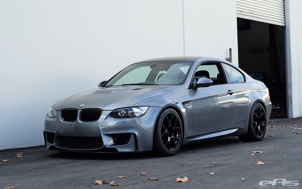 Luxury Sports 1M Style Front Bumper For BMW E92 E93 Pre Lci