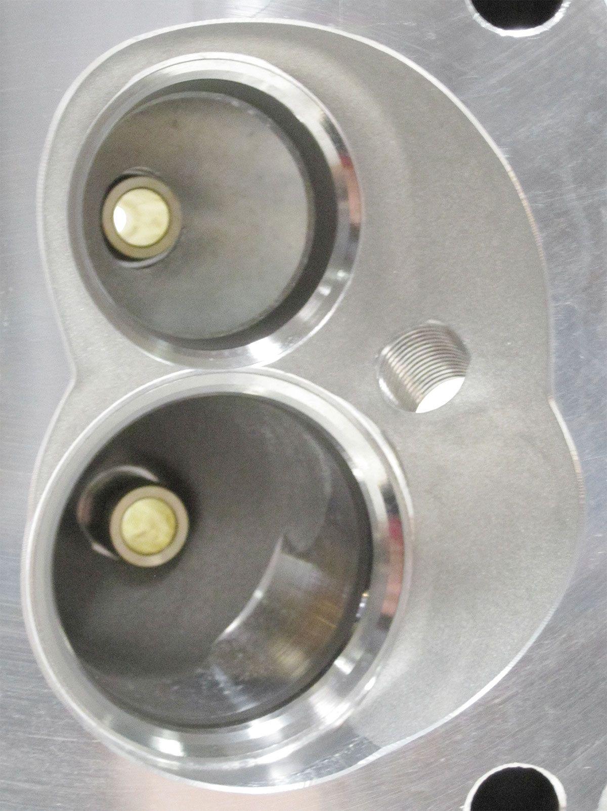 Aeroflow Performance 2.00" x 1.18" Intake Port, 1.32" x 1.27" Exhaust Port Aeroflow Bare Small Block Ford Windsor 289-351 175cc Aluminium Cylinder Heads with 61cc C SR