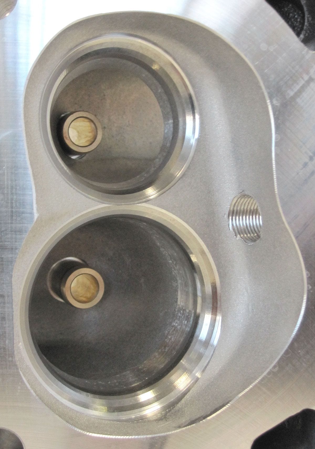 Aeroflow Performance Aeroflow AF95-0400 Bare Small Block Chev 327-350-400 212cc Aluminium Cylinder Heads with 66cc Chamber (Pair) 
2.21" x 1.30" Intake Port, 1.42" x 1.53" Exhaust Port SR