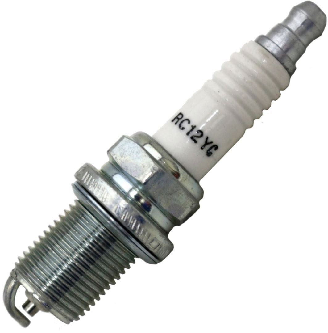 CHAMPION .750" Reach Gasket Seat, Projected Core Nose Copper Plus Design Champion Champion Resistor Spark Plug 14mm CHRC12YC SR