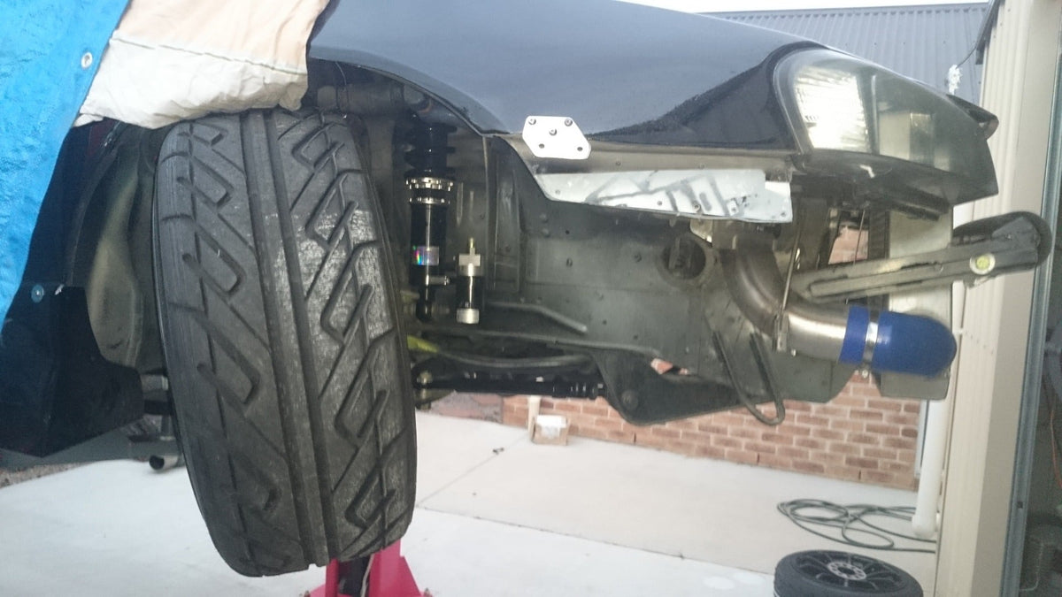 GKTech R32, Z32, R33, R34 Knuckle Included (R334-KNCK)
