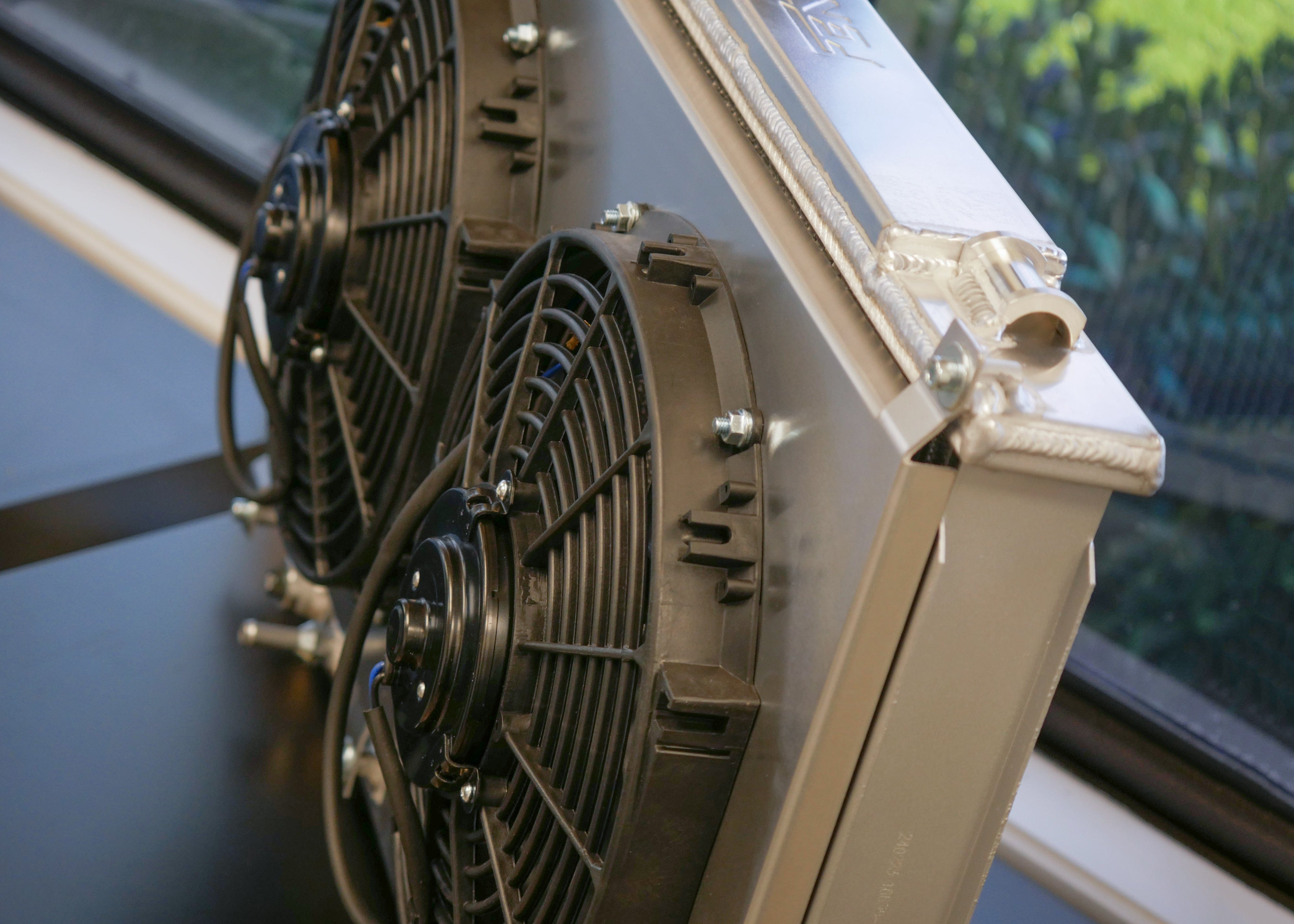 Fenix Cooling Performance Fans & Shrouds Black Toyota Altezza AS200 / AS300 1G-FE & 2JZ-GE Fan Shroud Kit SR