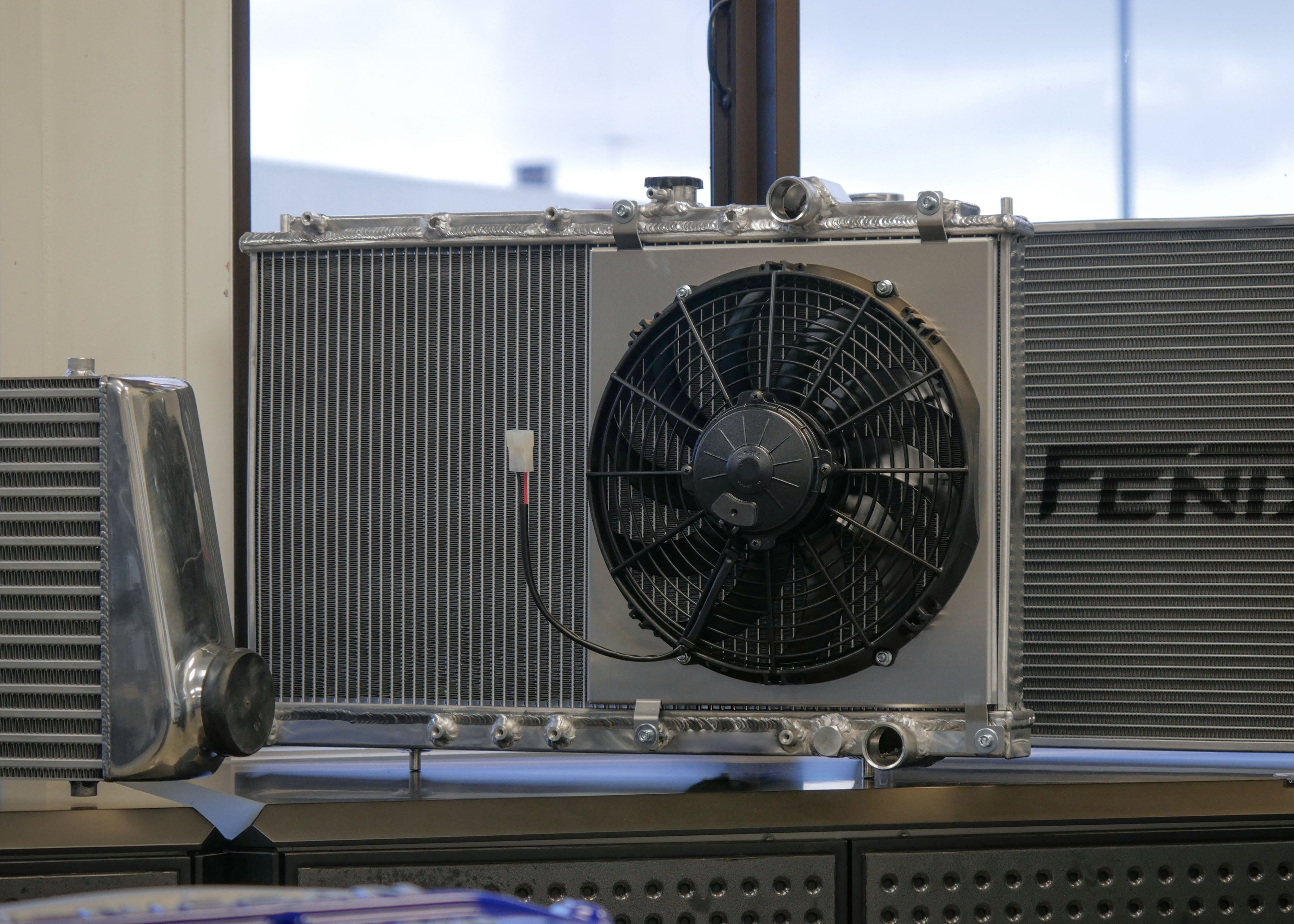Fenix Cooling Performance Fans & Shrouds Polished Mitsubishi Lancer GSR & Libero GT 4G93 Fan Shroud Kit [Half Size] SR