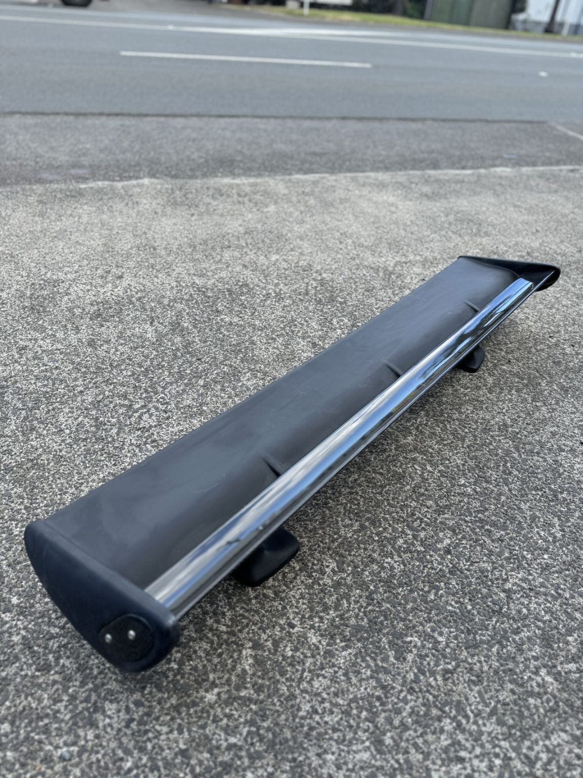 Luxury Sports LS Factory GTR Style Rear Spoiler With Carbon Mid Blade For Nissan Skyline R34 SR