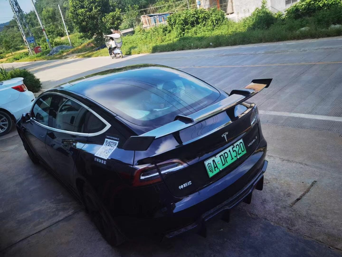 Luxury Sports Luxury Sports 1.5m Carbon Swan Neck GT Spoiler For Tesla Model 3 -PP SR