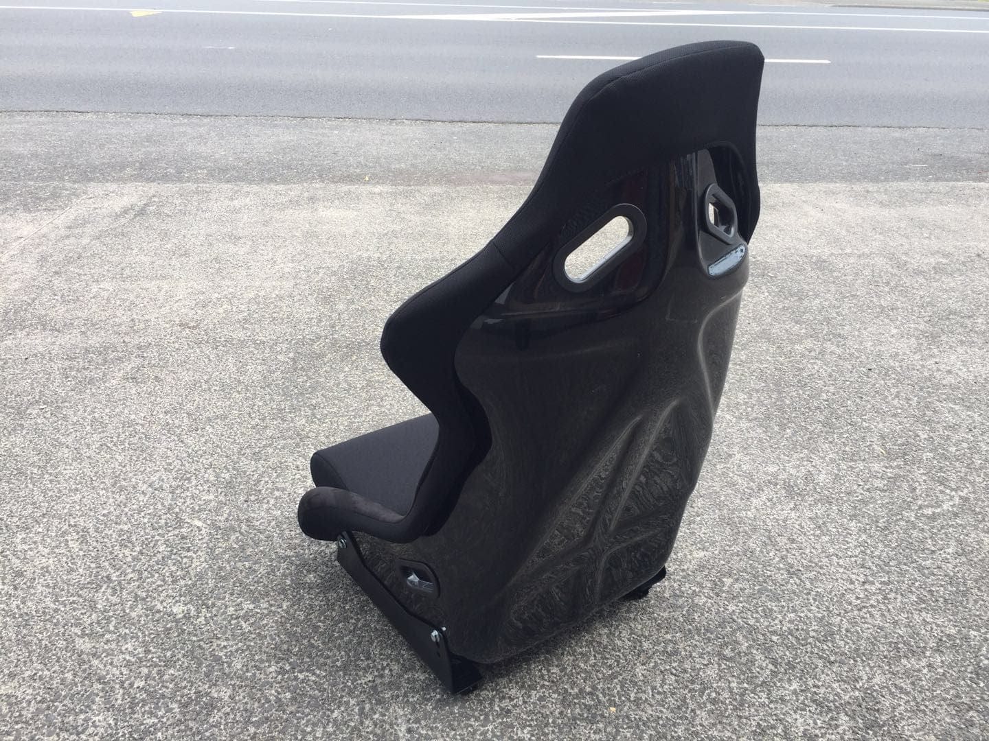 Luxury Sports Luxury Sports "BIG BOY" XL Size Fixed Bucket seat x1 SR