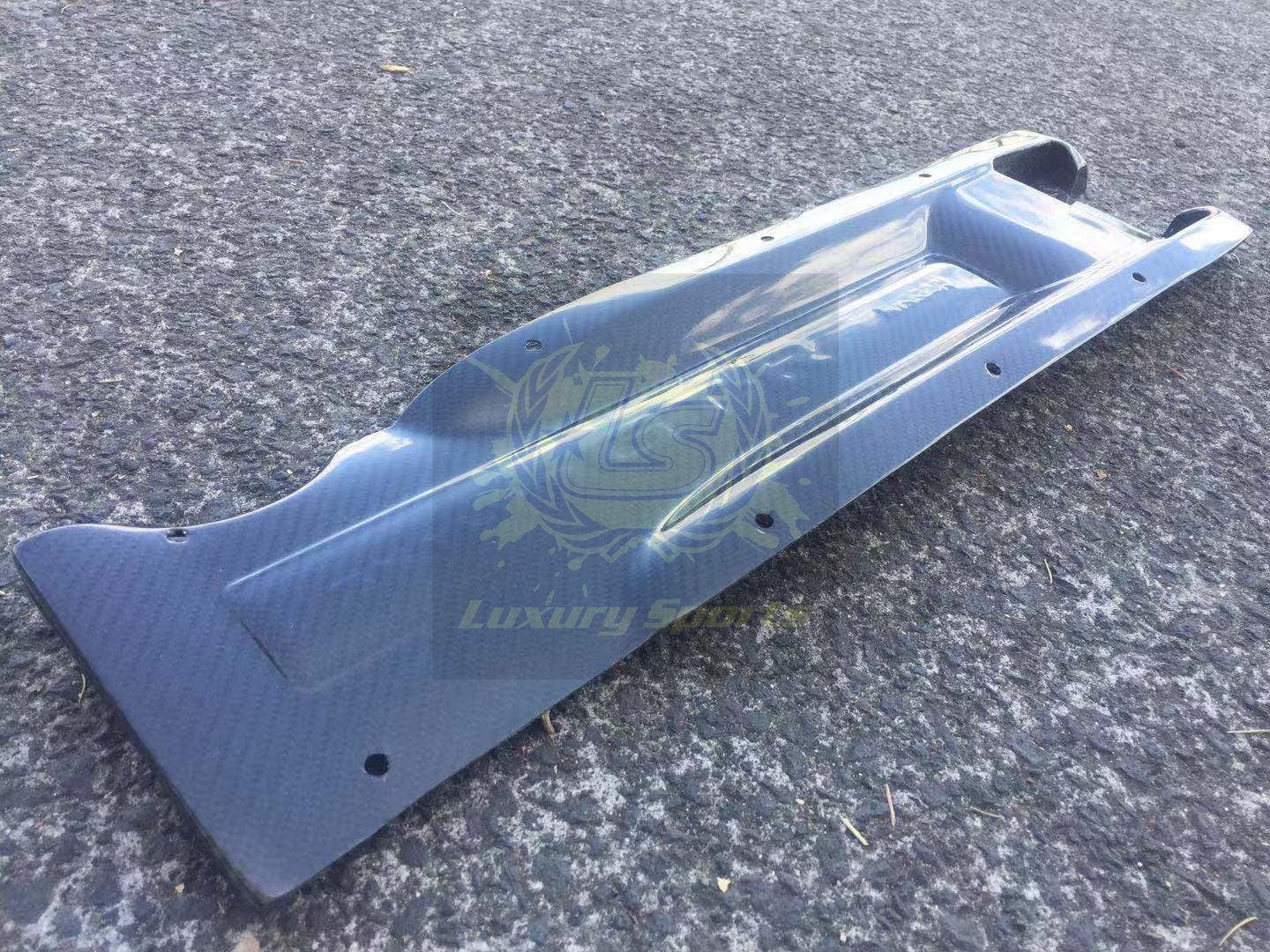 Luxury Sports Luxury Sports Carbon Engine Cover for RB26 SR