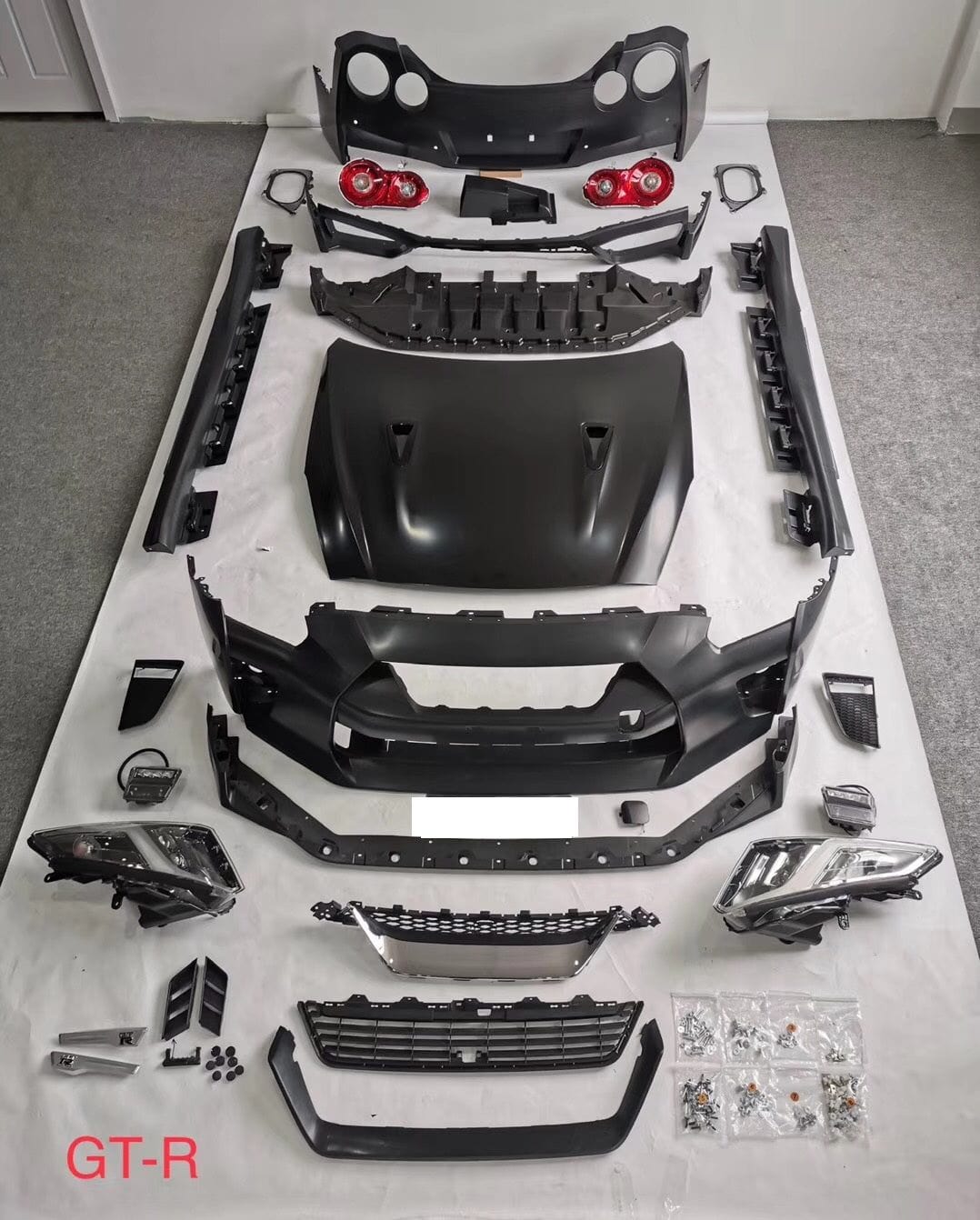 Luxury Sports Luxury Sports Factory 2017 OEM Style Full Front Bumper For Nissan R35 GTR -PP SR