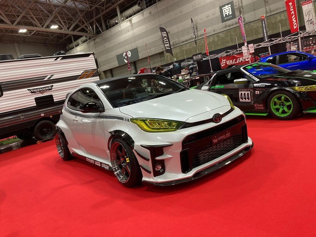 Luxury Sports Luxury Sports GARAGE VARY Style Front Lip With Canards For Toyota GR Yaris -PP SR