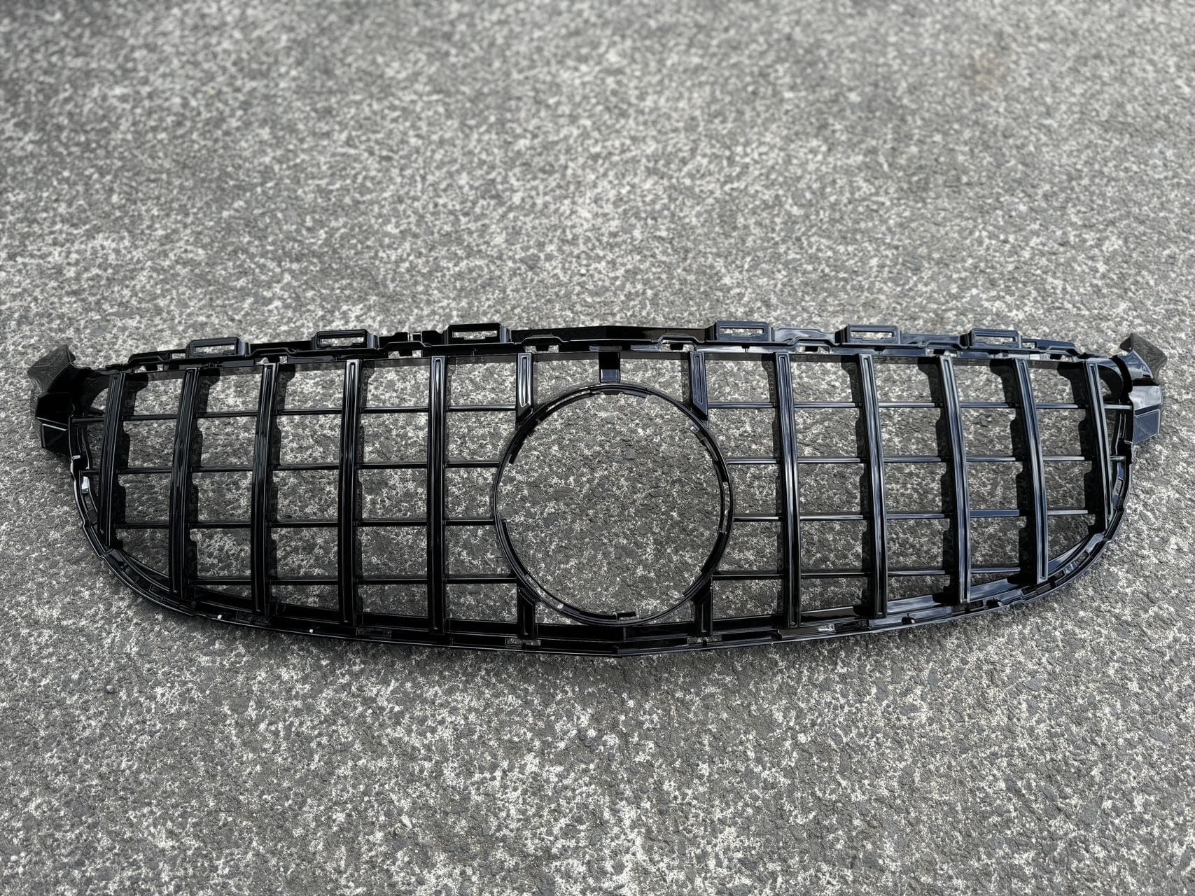 Luxury Sports Luxury Sports GT Black Front Grill For Mercedes Benz PFL W205 C63 15-18 SR