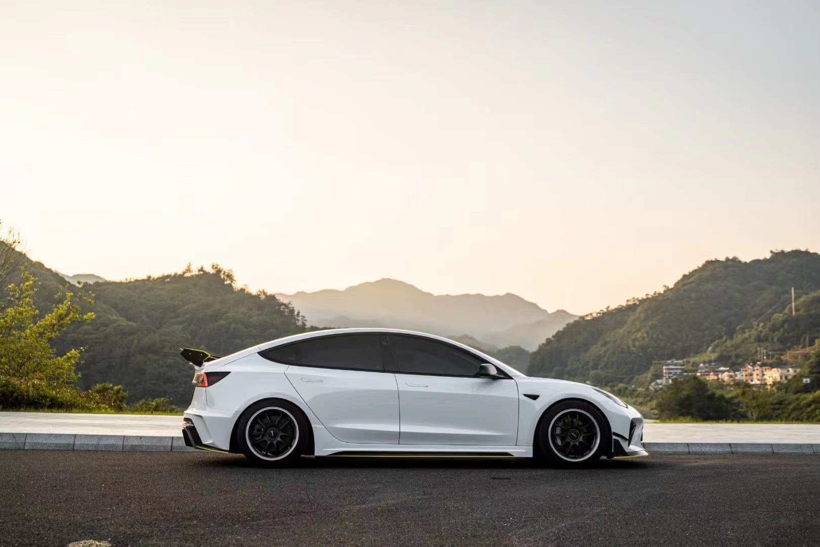 Luxury Sports SR Robot Bodykit For Tesla Model 3 -PP SR
