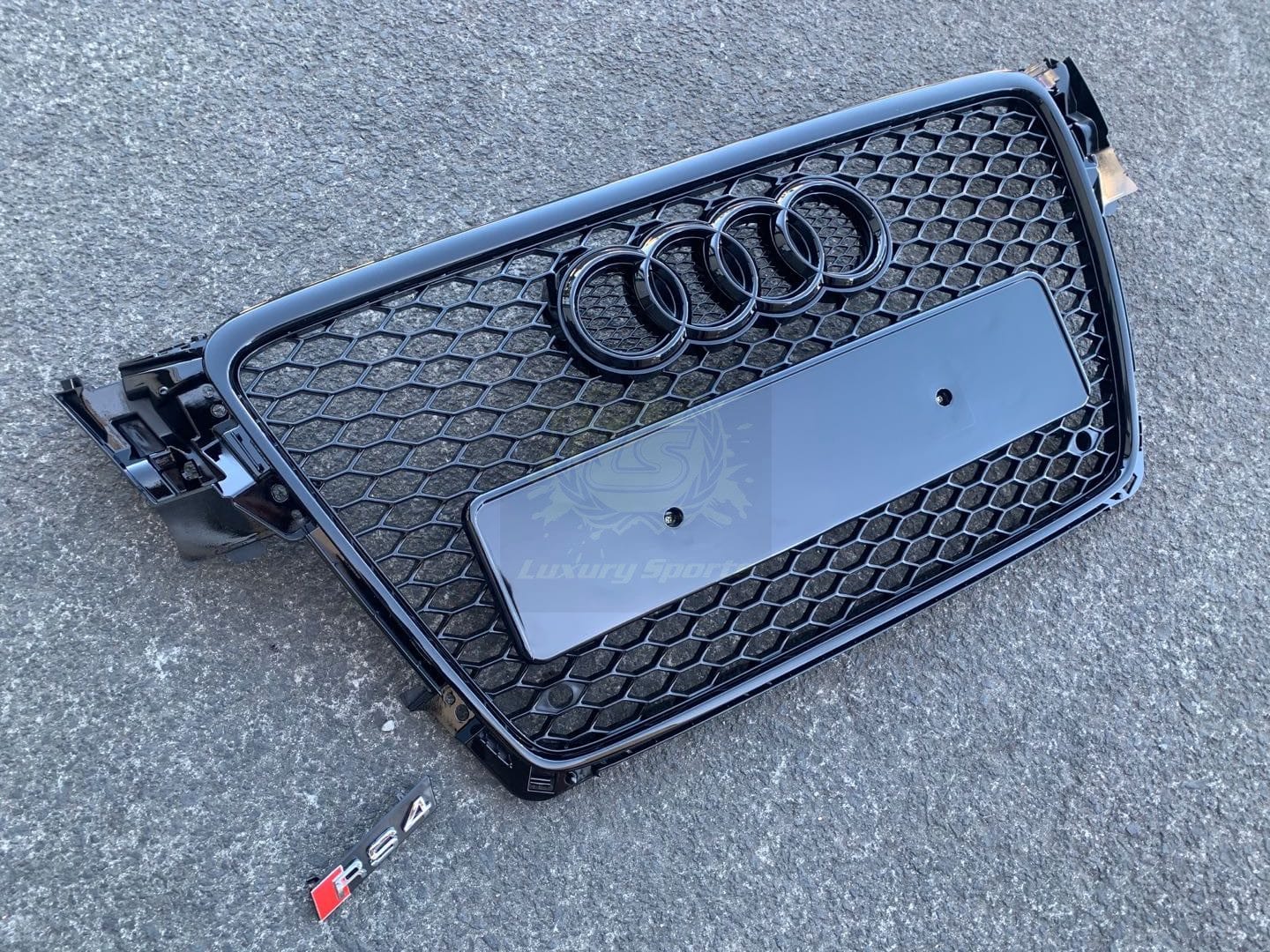 Luxury Sports Luxury Sports RS4 Honeycomb Style Front Grill For Audi A4/S4 B8 08-12 SR
