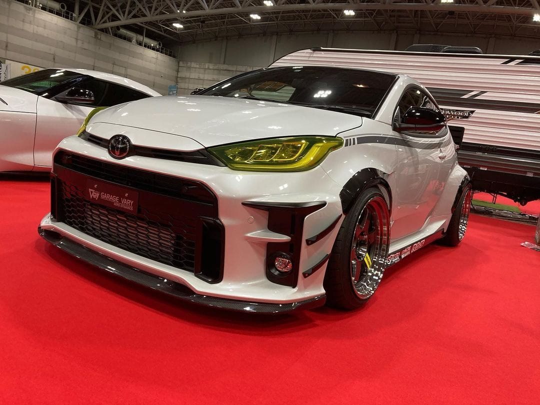 SR GARAGE VARY Style Front Lip With Canards For Toyota GR Yaris -PP