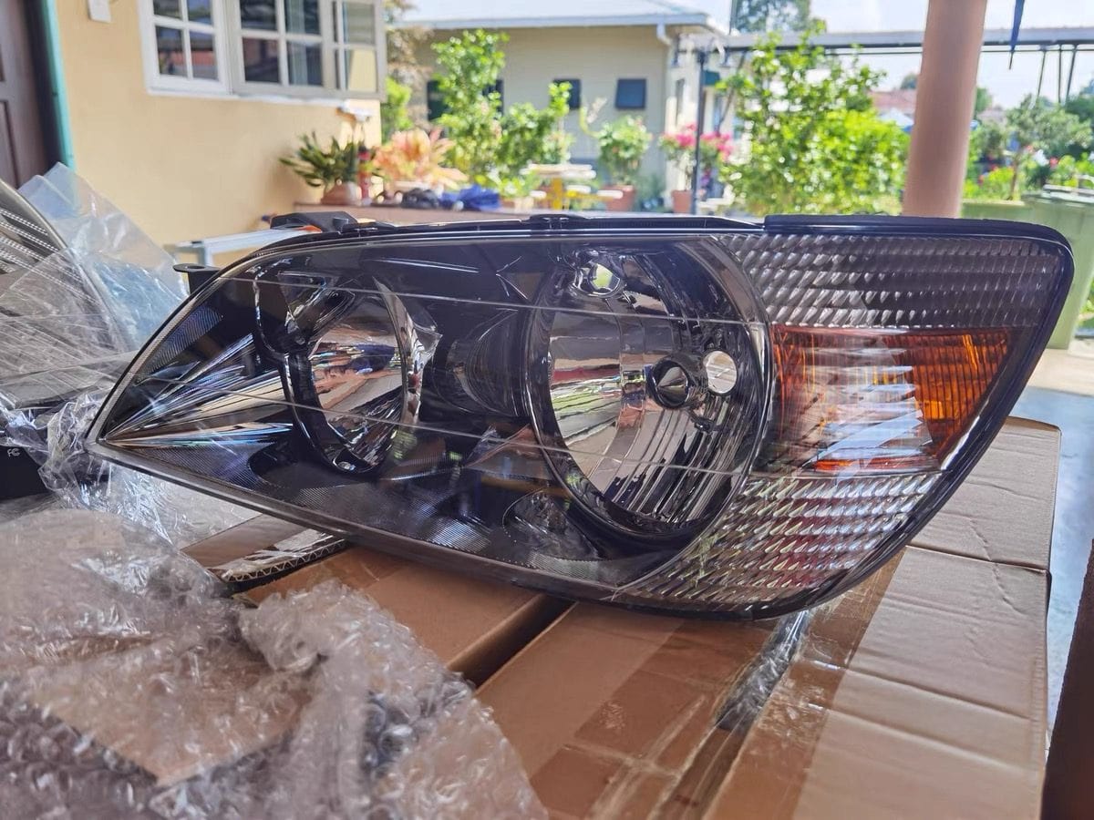 Luxury Sports Pay Total Price Now Luxury Sports Toyota Altezza SXE10 Headlights Pair -PP SR