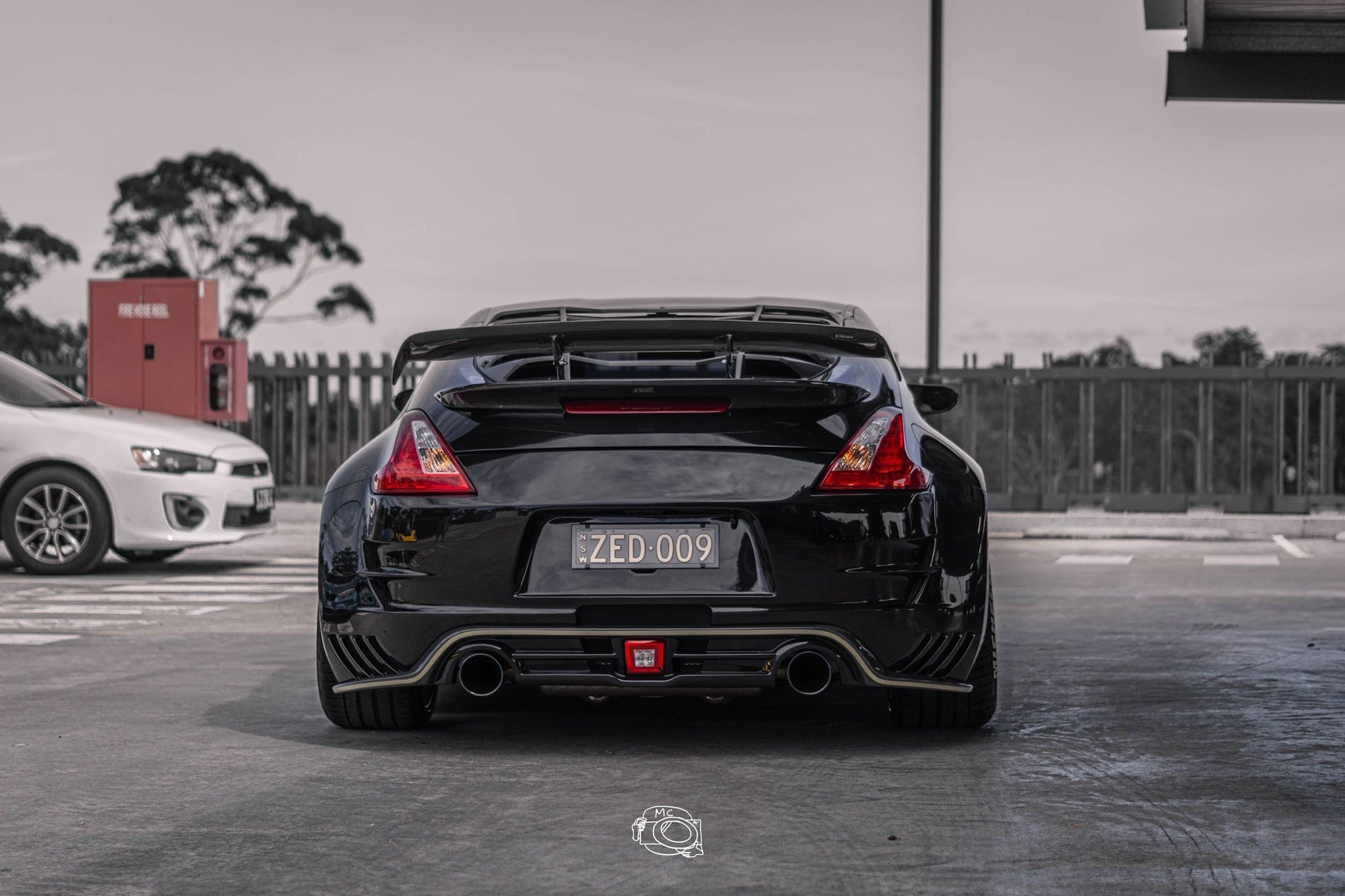 SR Varis Hyper Narrow Rear Spoiler with base For Nissan 370z -PP