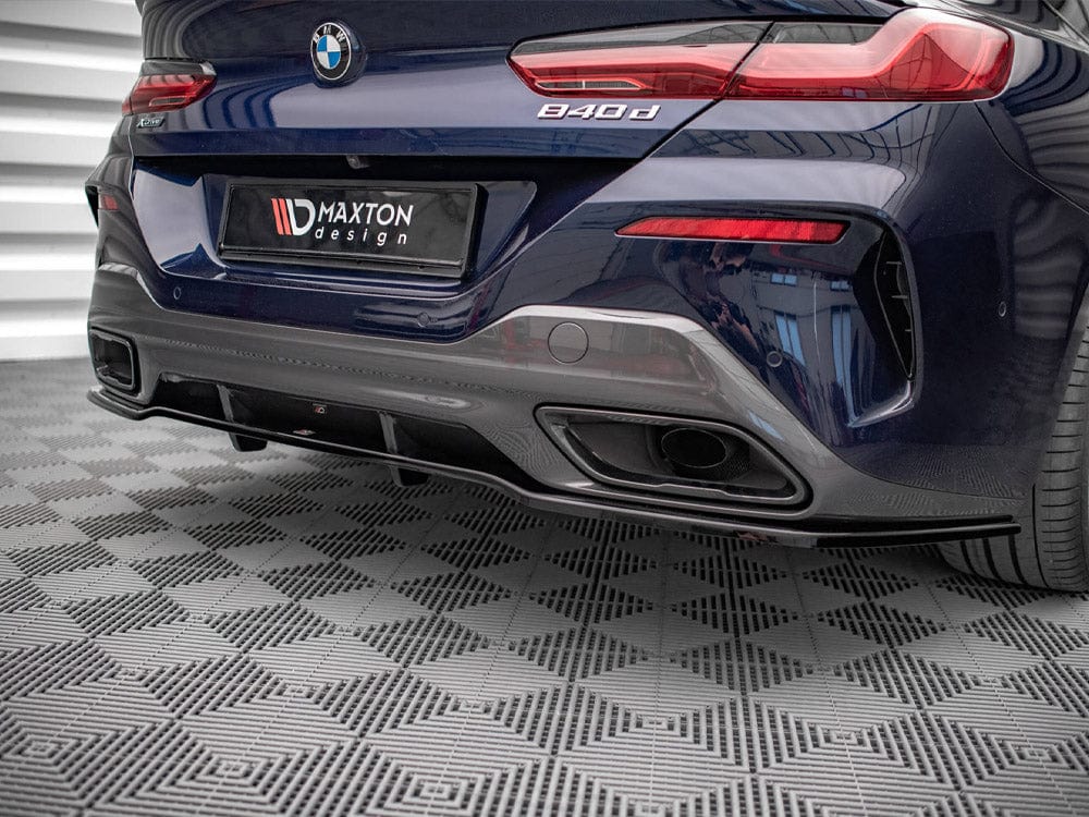 Maxton Design Central Rear Splitter (Vertical Bars) BMW 8 Gran Coupe M-Pack G16 Maxton Design SR