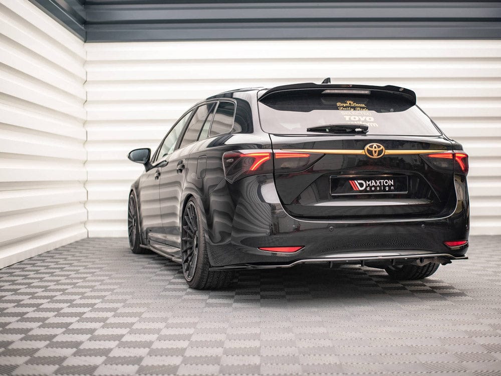 Maxton Design Central Rear Splitter (Vertical Bars) Toyota Avensis MK3.5 2015-2018 Maxton Design SR