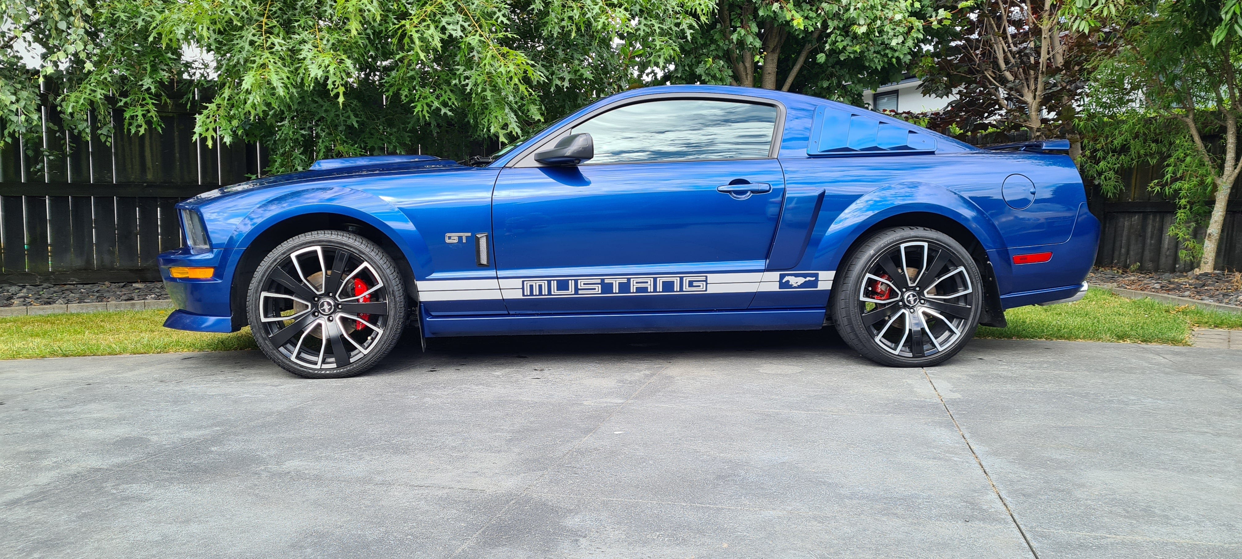 TSD Performance Air Suspension Ford Mustang 5th Gen 05-14 S197 Air Suspension - TSD Performance SR